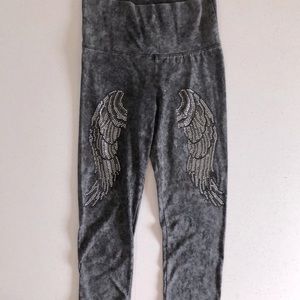 "Paris Angel" capri leggings with rhinestone accents